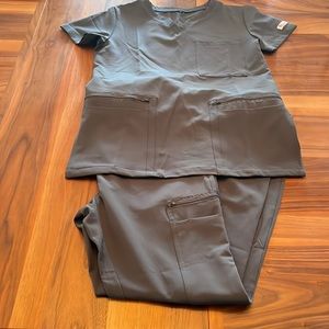 Scrubs Top and Pants Set
